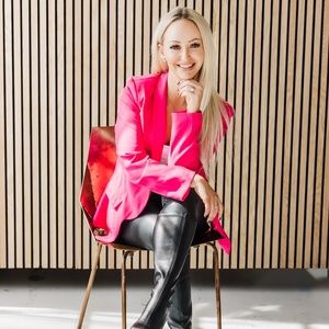 Meet your Posher, Jillian